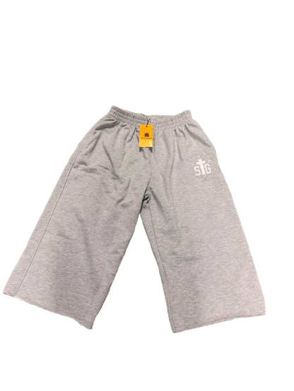 3/4 Sweatshorts- Heather Grey
